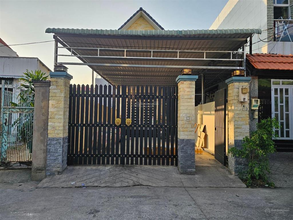 Bán nr cấp 4, 68m2, ngang hiếm 5.4m, ở làng tăng phú,lê văn việt, chỉ nhỉnh 5tỷ!!