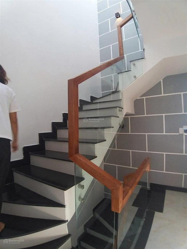 Bán nhà 71m2  3 tầng 8 phòng ngủ vừa ở vừa cho thuê thạnh lộc 29  chỉ 5.63 đồng
