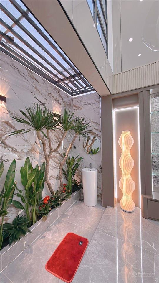 Hàng hiếm tại thạnh xuân 25, 8,2 tỷ, 60m2, 4pn, 6wc, 5 tầng, pháp lý đầy đủ