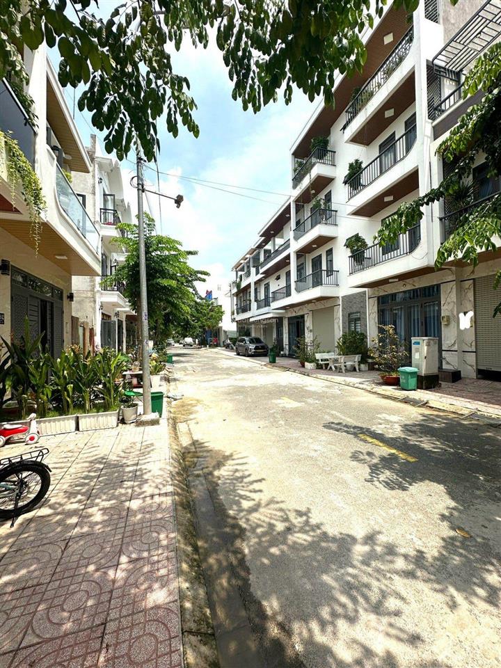 Cực hiếm nhà mới khu đồng bộ ô tô ngủ trong nhà chỉ 4.9 tỷ tx52 q12