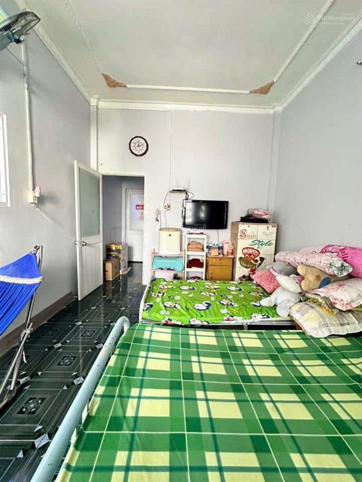 Nhà shr hẻm xe hơi tại bến xe buýt hiệp thành 3,8 tỷ