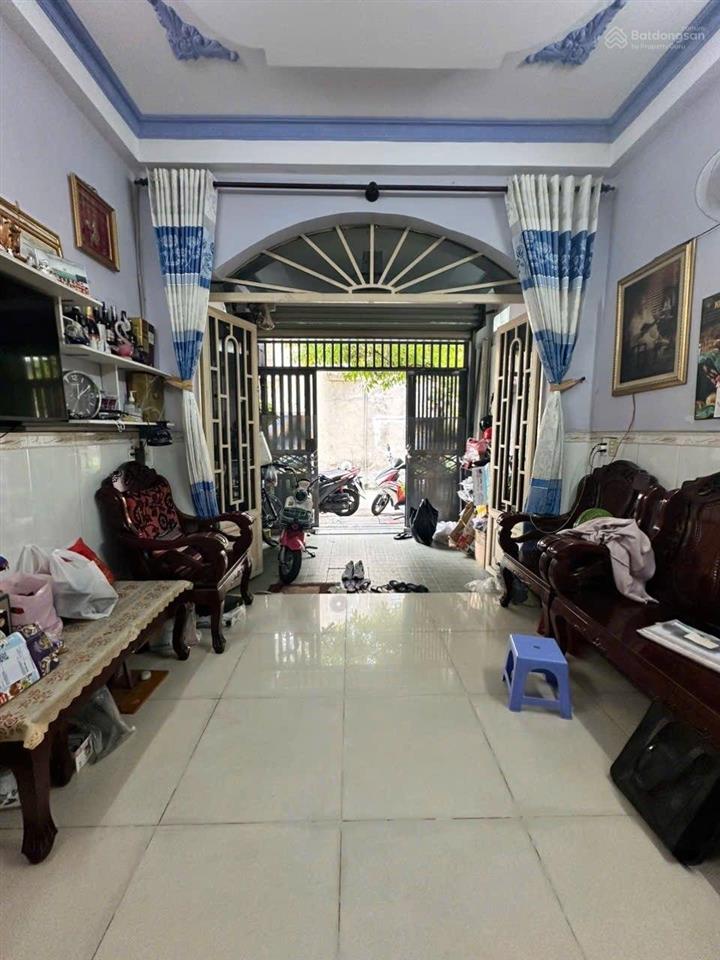 Nhà shr hẻm xe hơi tại bến xe buýt hiệp thành 3,8 tỷ