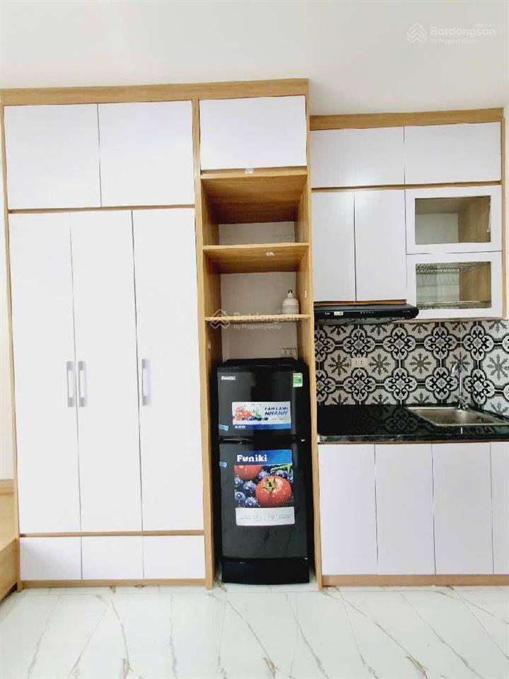 Tòa ccmn cao cấp hoàng văn thái , dt 70m2 x 6 tầng full nội thất , mt 5m , dòng tiền 1.2 tỷ/ năm