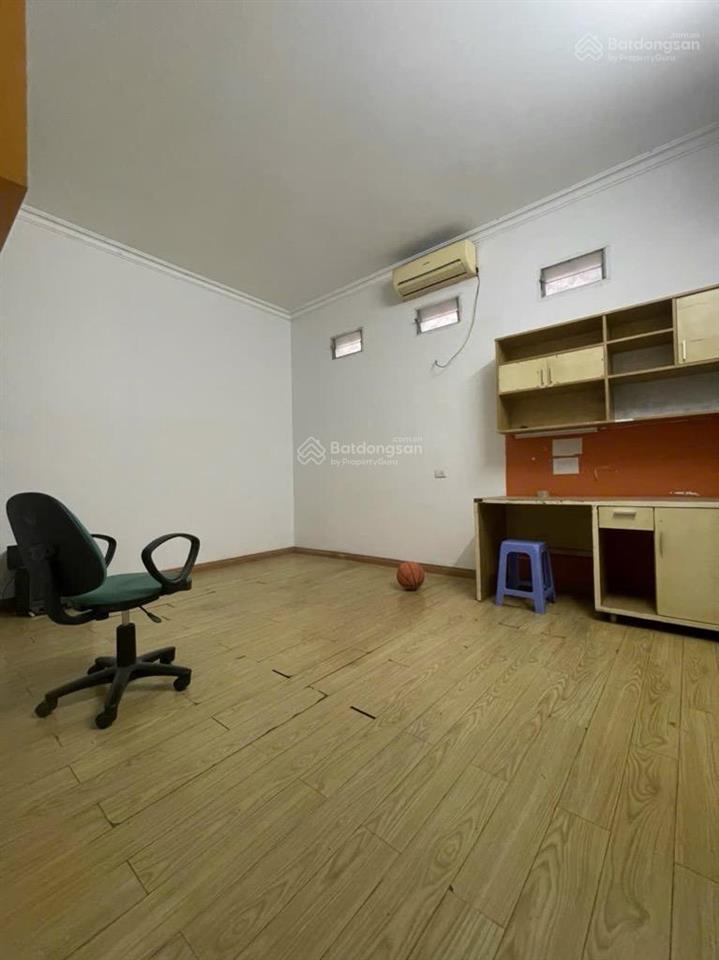 Nhà mặt phố lê trọng tấn , kinh doanh ngày đêm , dt 57m2 x 5 tầng gara oto , mt 4.5m ,giá hơn 12 tỷ