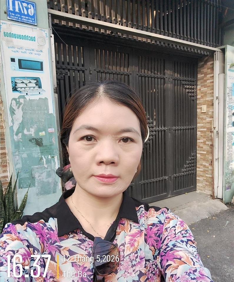 Nhà 3 tầng cách đường lê thị hoa 50m , bình chiểu, thủ đức, hẻm rộng 5m, xe hơi đậu cửa.