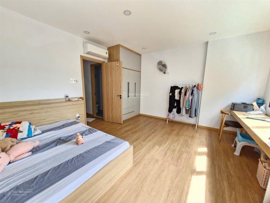 Nhà đẹp full nội thất, mt đường xe tải thông, gần bệnh viện thủ đức