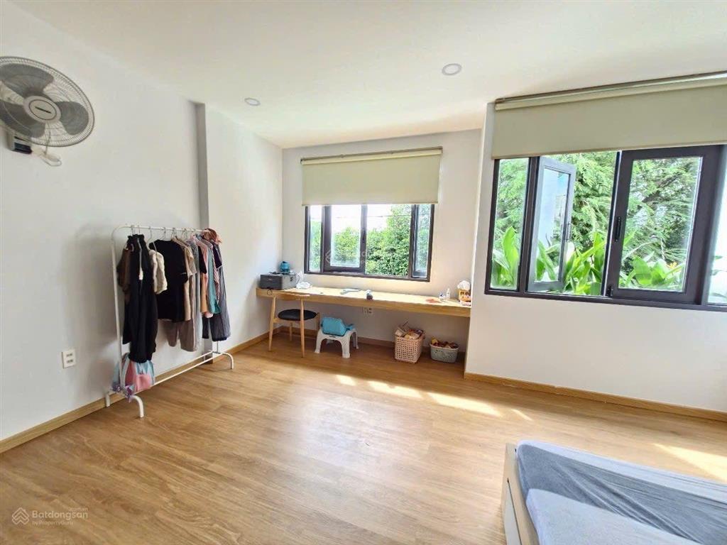 Nhà đẹp full nội thất, mt đường xe tải thông, gần bệnh viện thủ đức