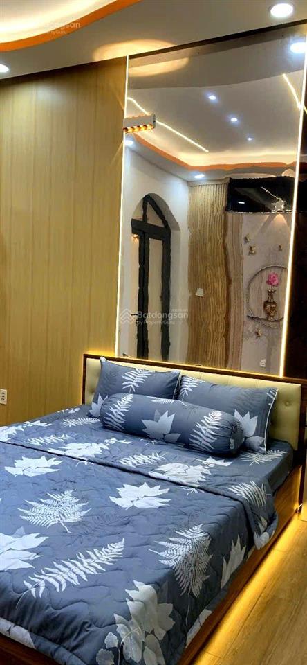 Nhà phố 3 tầng đẹp gò vấp giáp tân bình, hẻm xe hơi, gần chợ phạm văn bạch