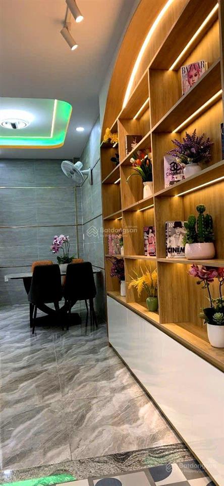 Nhà phố 3 tầng đẹp gò vấp giáp tân bình, hẻm xe hơi, gần chợ phạm văn bạch