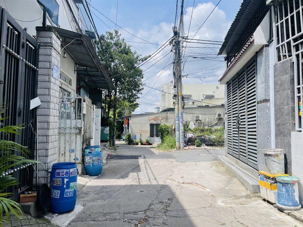 Nhà 2 tầng, hẻm ô tô, đường số 8, linh xuân, thủ đức