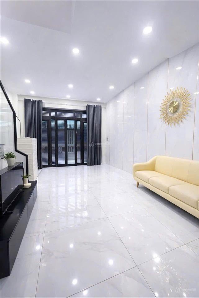 Nhà đẹp  dọn vào ở ngay  không cần sửa chữa  gần chợ tân định, dt 38m2, đường trần quý khoách