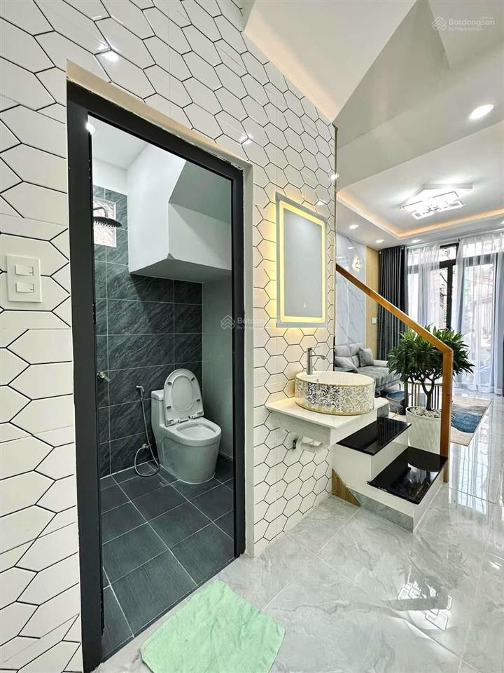 Cần bán gấp nhà đi mỹ hẻm phan đình phùng, phú nhuận, gần trường cđ kinh tế đối ngoại, dt 40,6m2