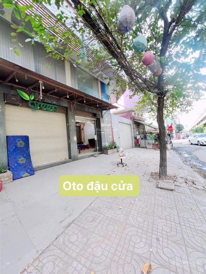 Phòng ngủ tách bếp, ban công giá rẻ, ô tô đậu cửa