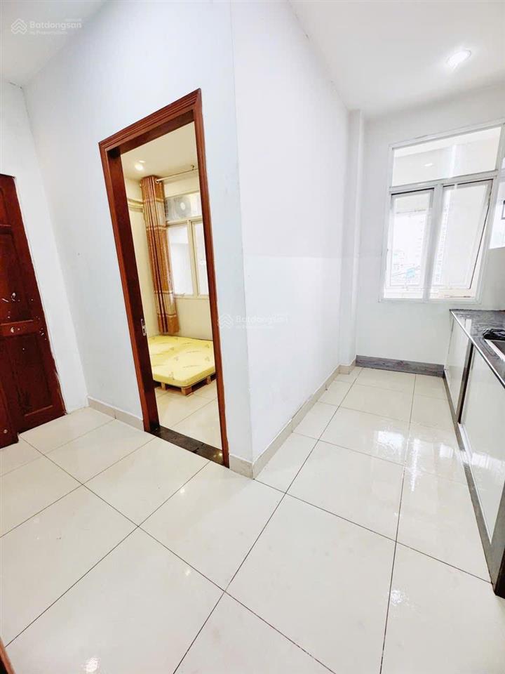 Phòng ngủ tách bếp, ban công giá rẻ, ô tô đậu cửa