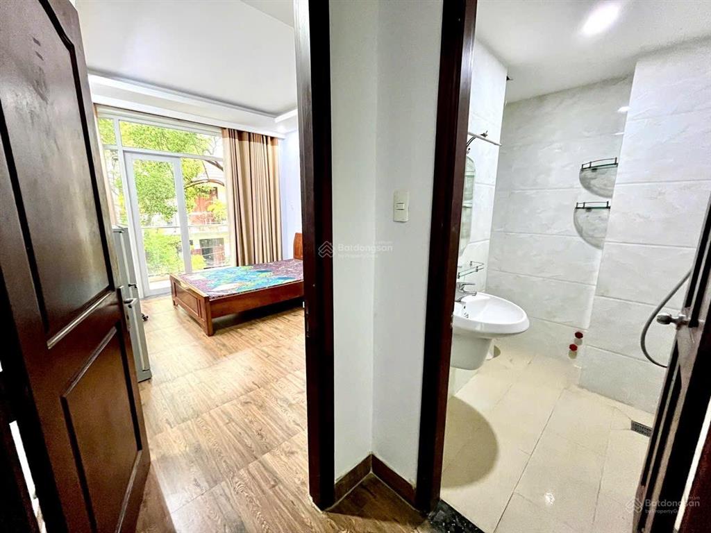Phòng ban công diện tích rộng khu dân cư sadeco