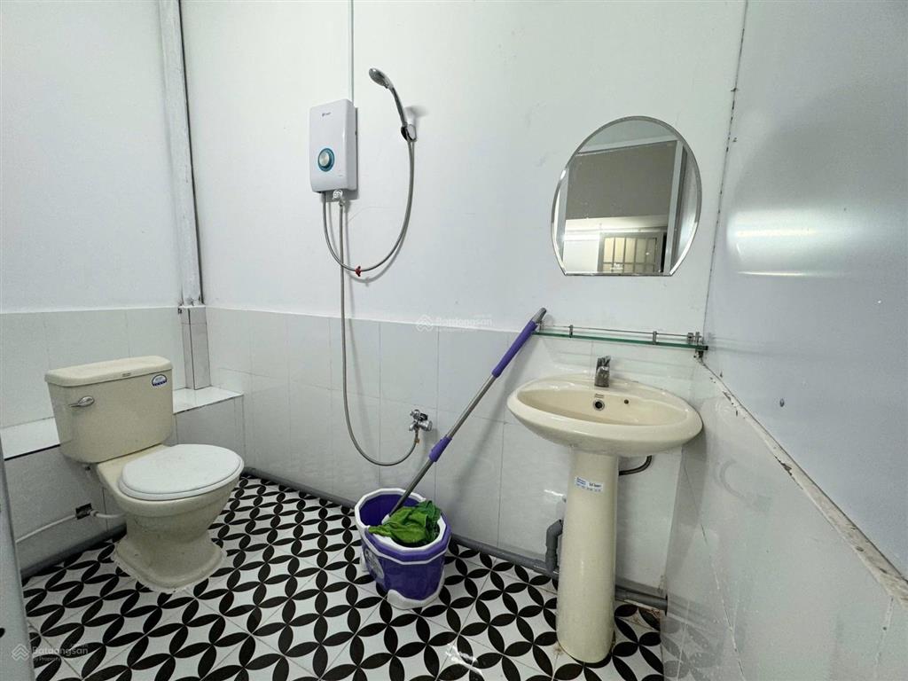 Cho thuê phòng ngủ cửa sổ thoáng, sát bên himlam, gần lotte q7
