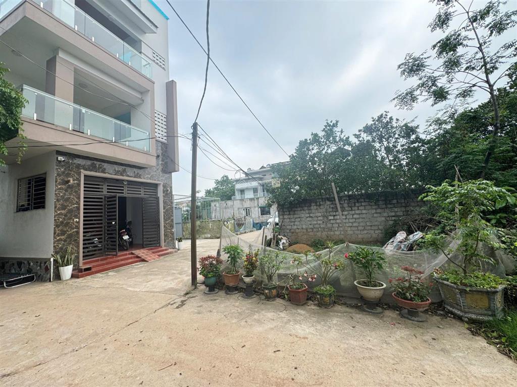 Đất đấu giá nghiêm xuyên, 74,5 triệu / m2, 94 m2, hàng hiếm tại view đẹp