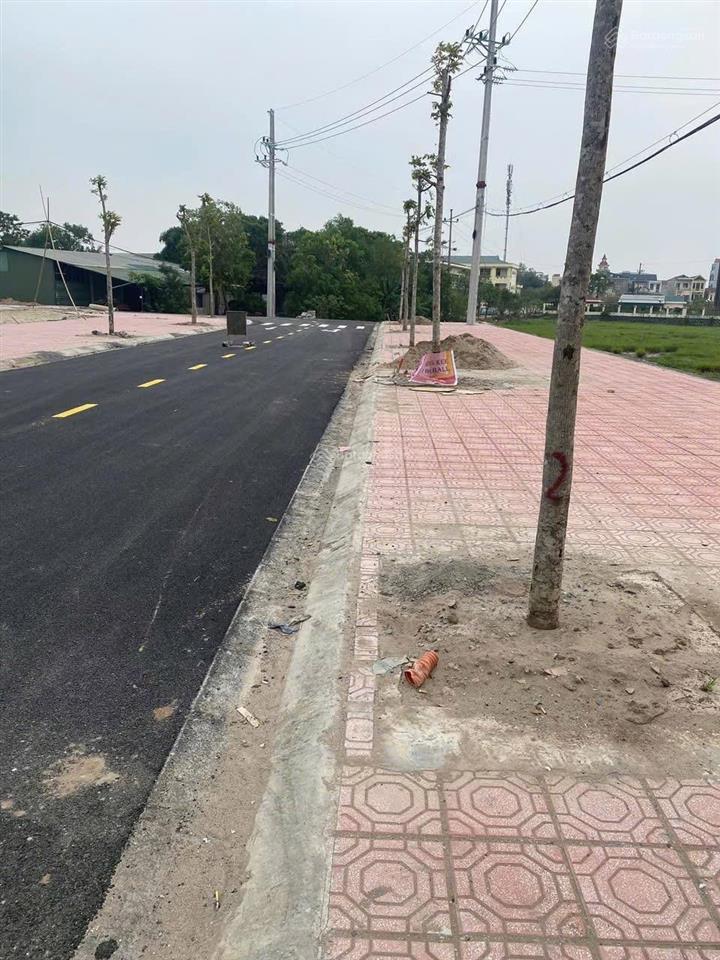 Bán đất đấu giá vạn điểm, giá thỏa thuận, 180m2, mặt tiền 10m, pháp lý đầy đủ