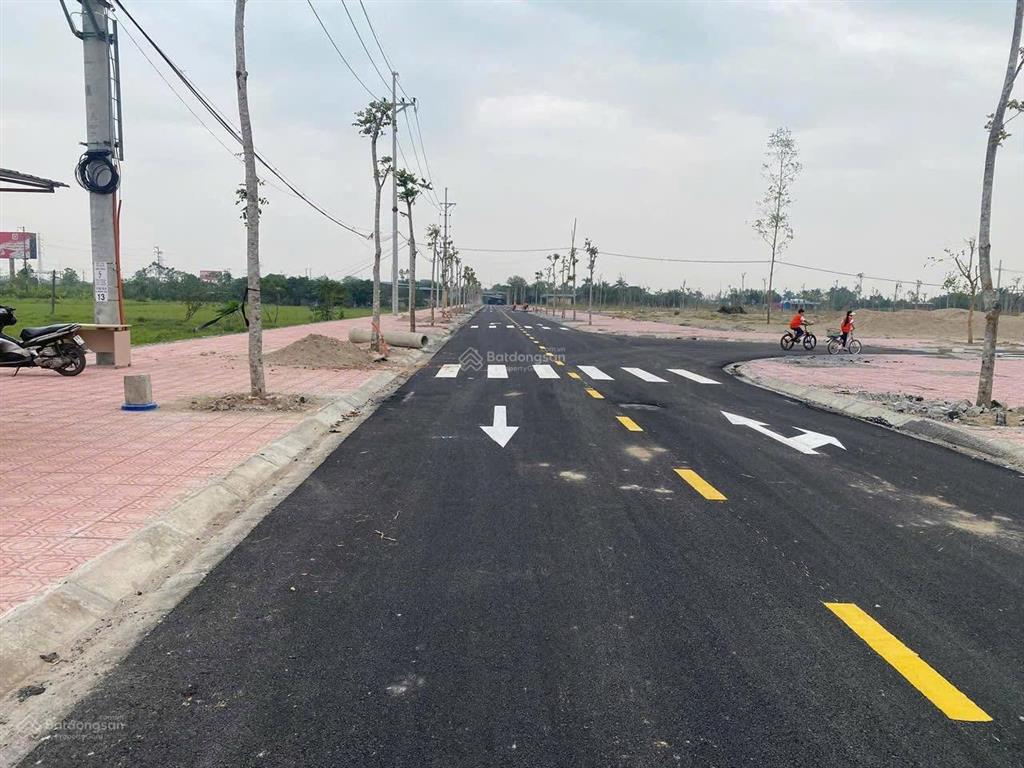 Bán đất đấu giá vạn điểm, giá thỏa thuận, 180m2, mặt tiền 10m, pháp lý đầy đủ