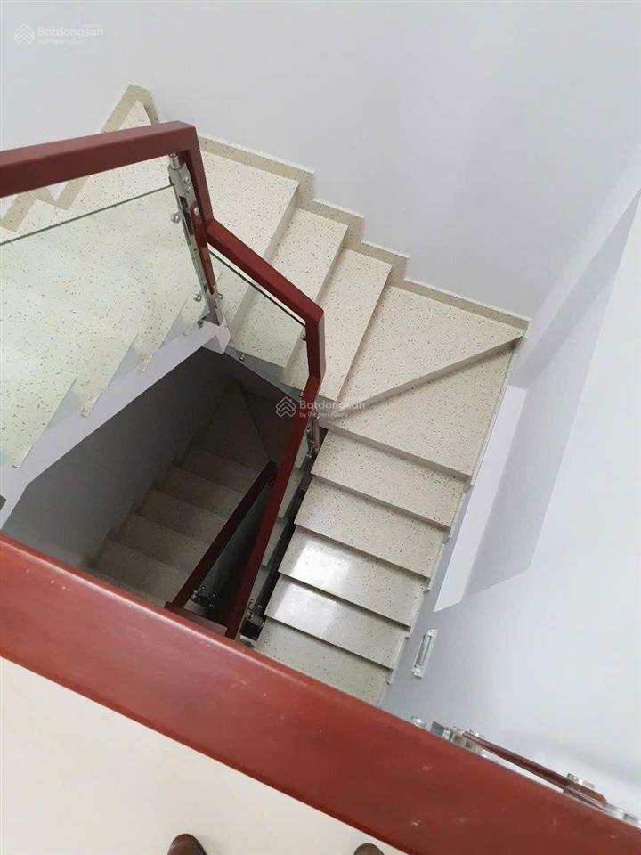 (hot) nhà mặt tiền hồng hà, dt 5.5x 18m, kc 5 tầng, thang máy, p. 9, phú nhuận, chỉ 24,5 tỷ