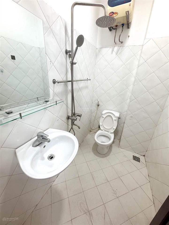 Bán nhà khuất duy tiến 6 tầng ngõ rộng giá 8 tỷ