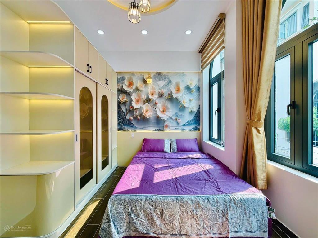 Bán nhà lô góc 2 tầng ngay hương lộ 2  lê văn quới, 60m2, hxh 7m thông, giá chỉ nhỉnh 4 tỷ