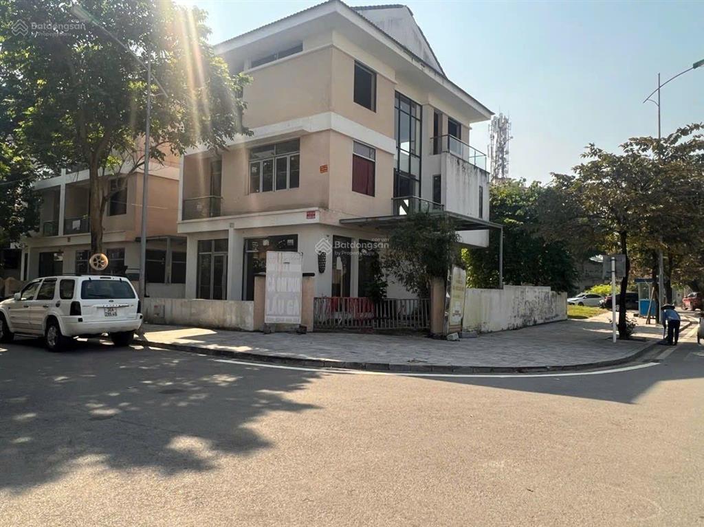 Biệt thự lô góc 236m2 mặt tiền 30m giá 50 tỷ hà đông.