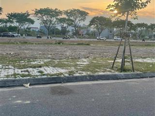 Bán đất mặt tiền hoàng minh mạng, hoà quý, đà nẵng. 113m2, đối lưng võ chí công, giá đầu tư.