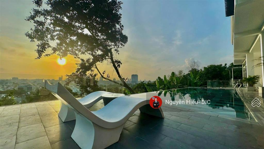 Cho thuê villa hồ bơi vô cực vũng tàu 6 phòng ngủ. giá 50 triệu/tháng  mr. hiếu dic