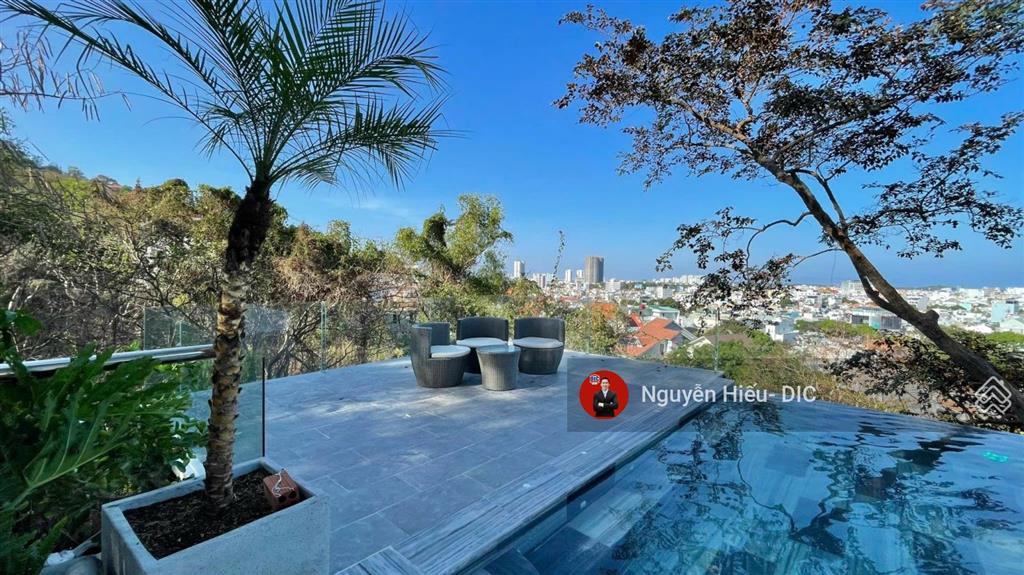 Cho thuê villa hồ bơi vô cực vũng tàu 6 phòng ngủ. giá 50 triệu/tháng  mr. hiếu dic