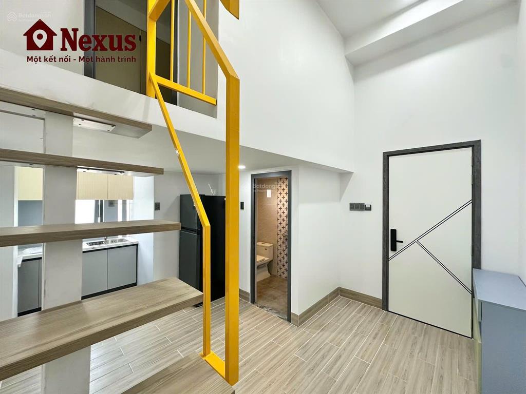 Cho thuê căn hộ duplex hai không gian ngủ ban công full nội thất ngay mặt tiền phạm văn bạch