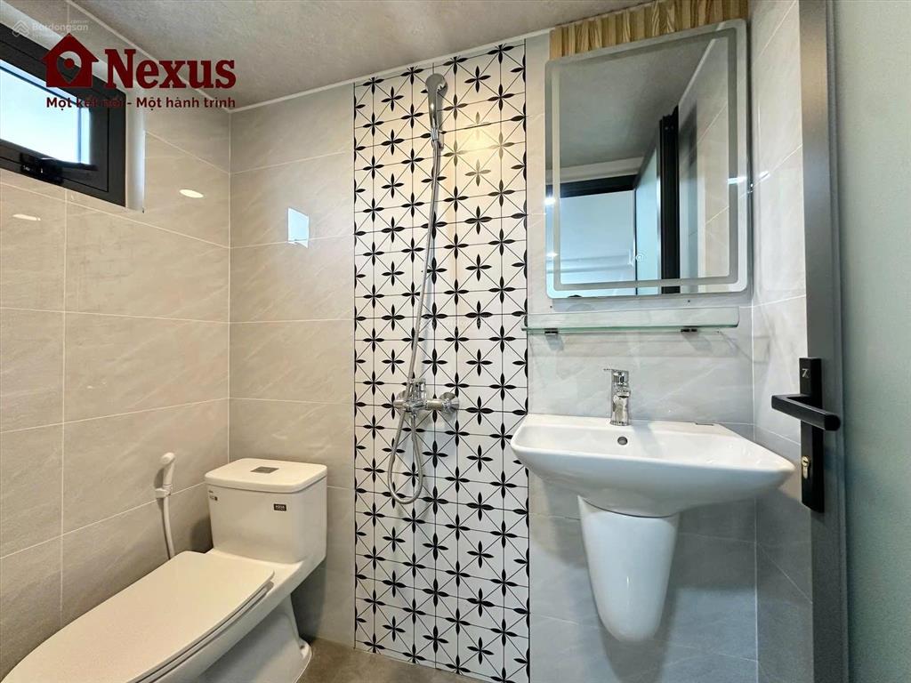 Cho thuê căn hộ duplex hai không gian ngủ ban công full nội thất ngay mặt tiền phạm văn bạch