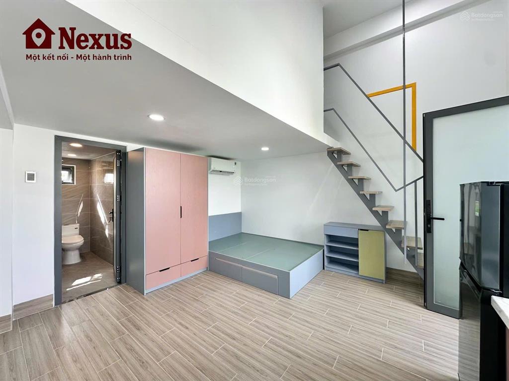Cho thuê căn hộ duplex hai không gian ngủ ban công full nội thất ngay mặt tiền phạm văn bạch