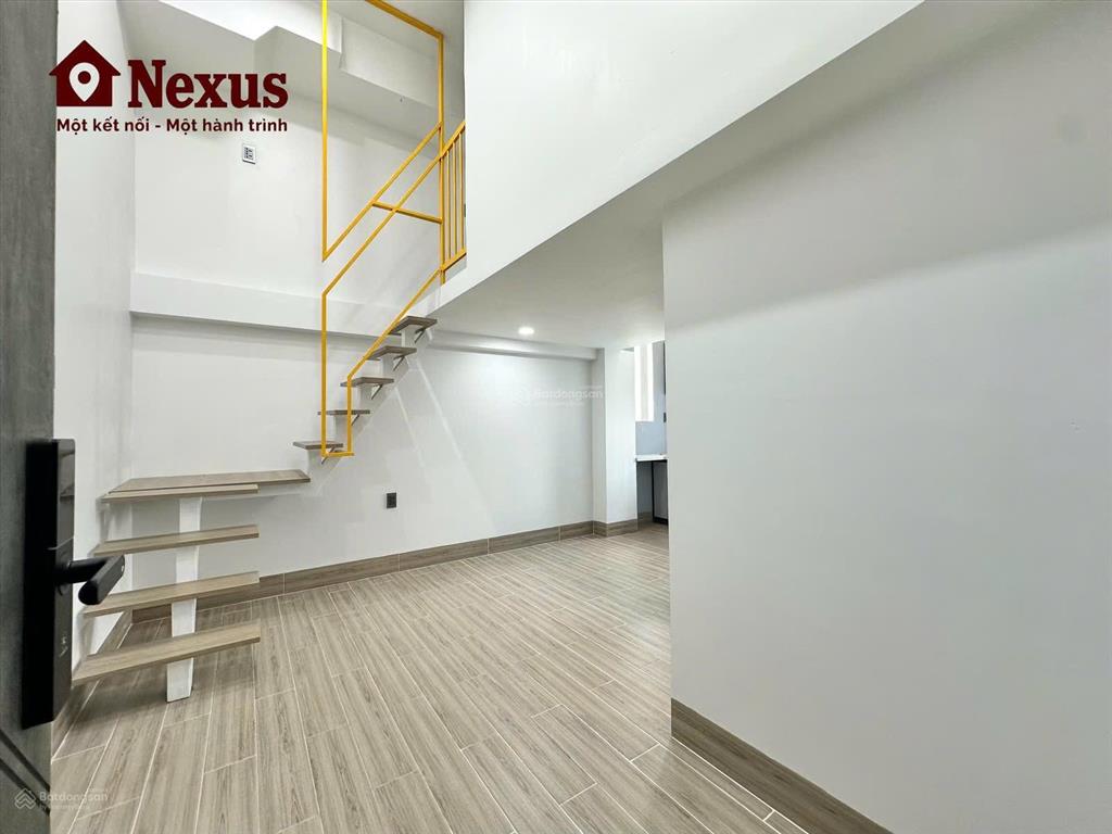 Cho thuê căn hộ duplex hai không gian ngủ ban công full nội thất ngay mặt tiền phạm văn bạch