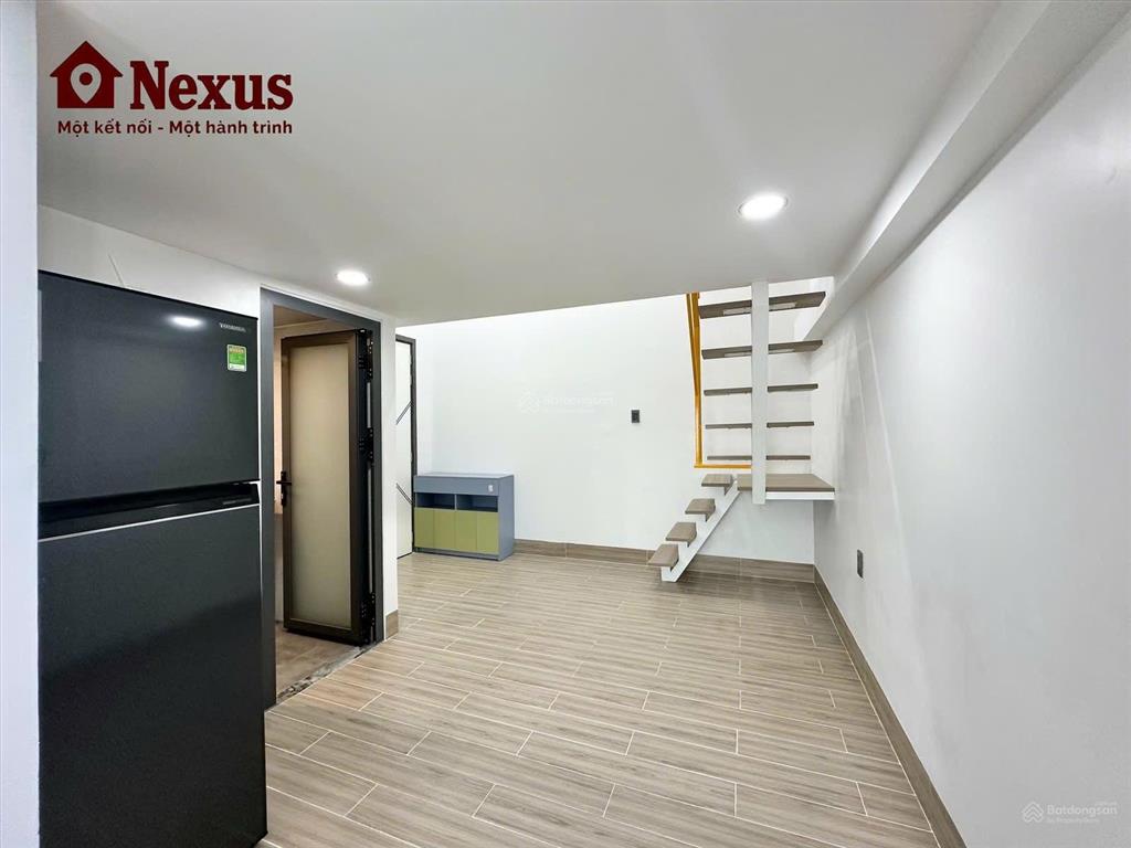 Cho thuê căn hộ duplex hai không gian ngủ ban công full nội thất ngay mặt tiền phạm văn bạch