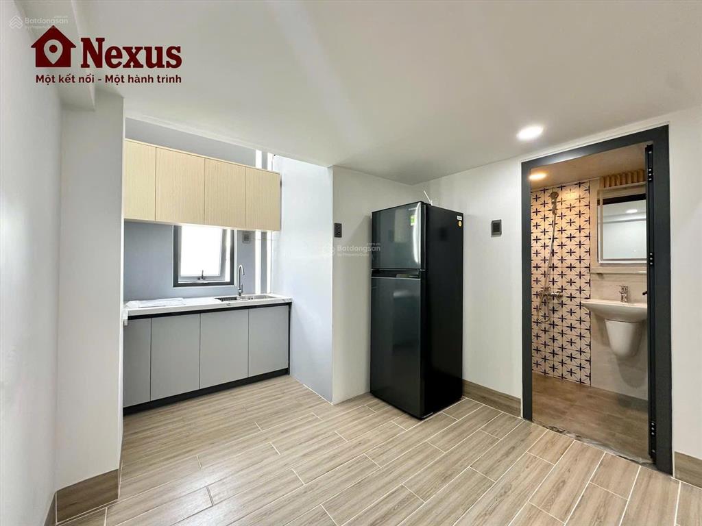 Cho thuê căn hộ duplex hai không gian ngủ ban công full nội thất ngay mặt tiền phạm văn bạch