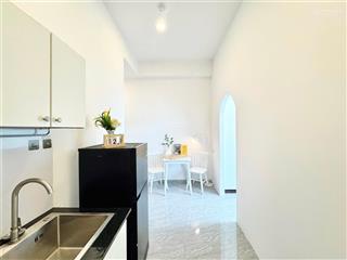 Cho thuê căn hộ 1pn tách bếp full nội thất ngay mặt tiền tân sơn  gần chợ phạm văn bạch