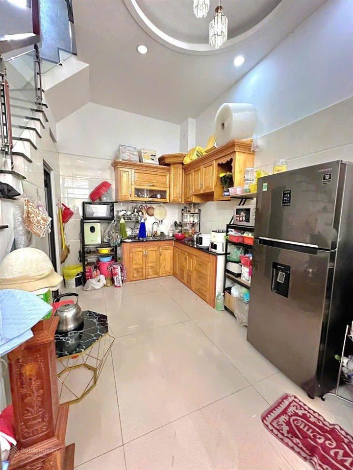 Bán nhà 32,5m2 đường bình hưng hòaa, phường bình hưng hòa giá chỉ 3,850 tỏi