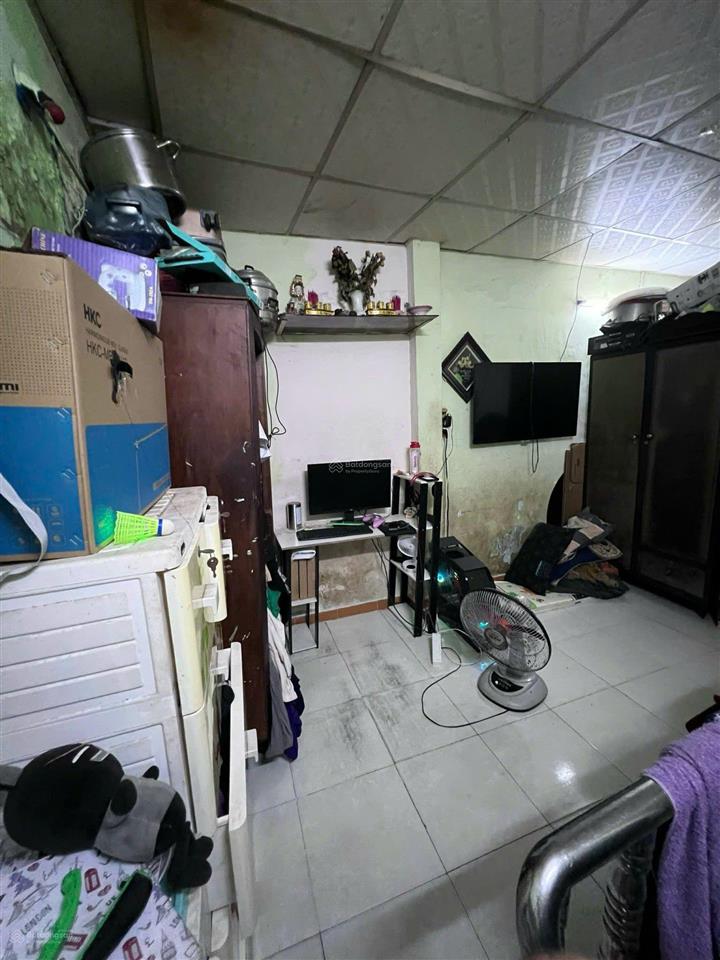 Cần bán gấp nhà đường bà hom phường phú lâm quận 6, giá chỉ 2,4m3