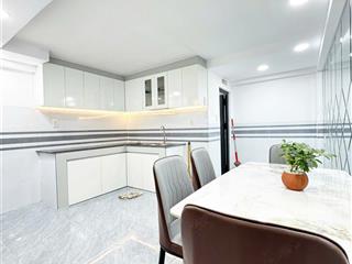 Nhà lầu đường dương tự quán 67m 6,85 tỷ
