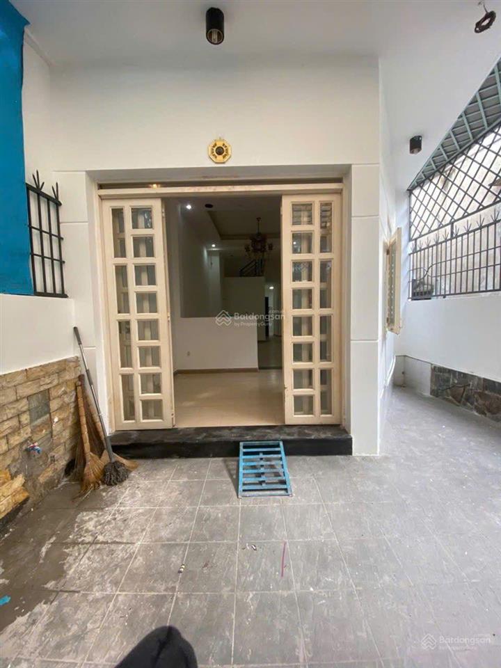 Nhà chiến lược diện tích rộng 77 m2, giảm chỉ còn nhỉnh 4 tỏi. nhà vào ở ngay