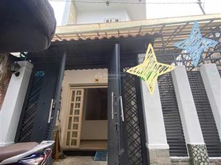 Nhà chiến lược diện tích rộng 77 m2, giảm chỉ còn nhỉnh 4 tỏi. nhà vào ở ngay