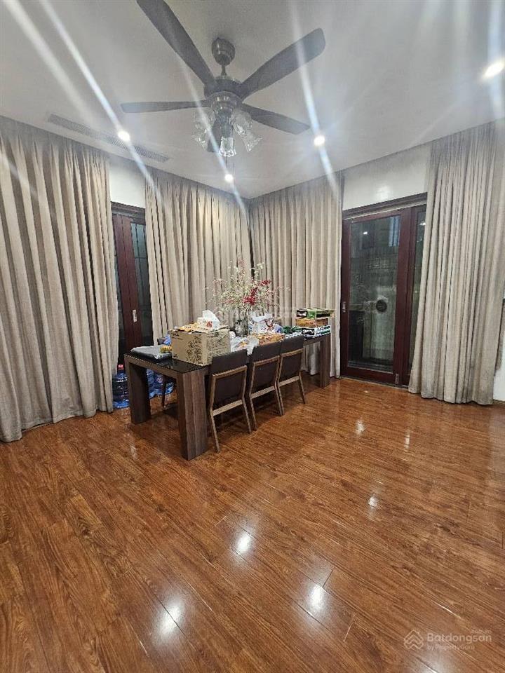 Giảm cực sâu gần 5 tỷbiệt thự đẳng cấp số 1 kđt sài đồng, 162m, vỉa hè ô tô tránh, 15m ra hồ