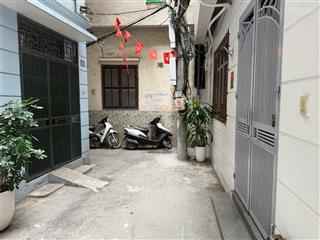 Chính chủ bán nhà riêng ở phương mai  đống đa  nhà 5 tầng  lô góc  diện tích sử dụng 25m2