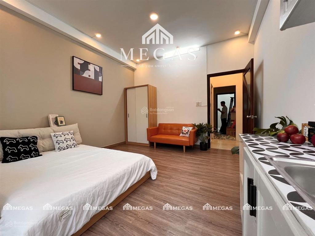 Studio ban công siêu thoáng, gần chợ bà chiểu