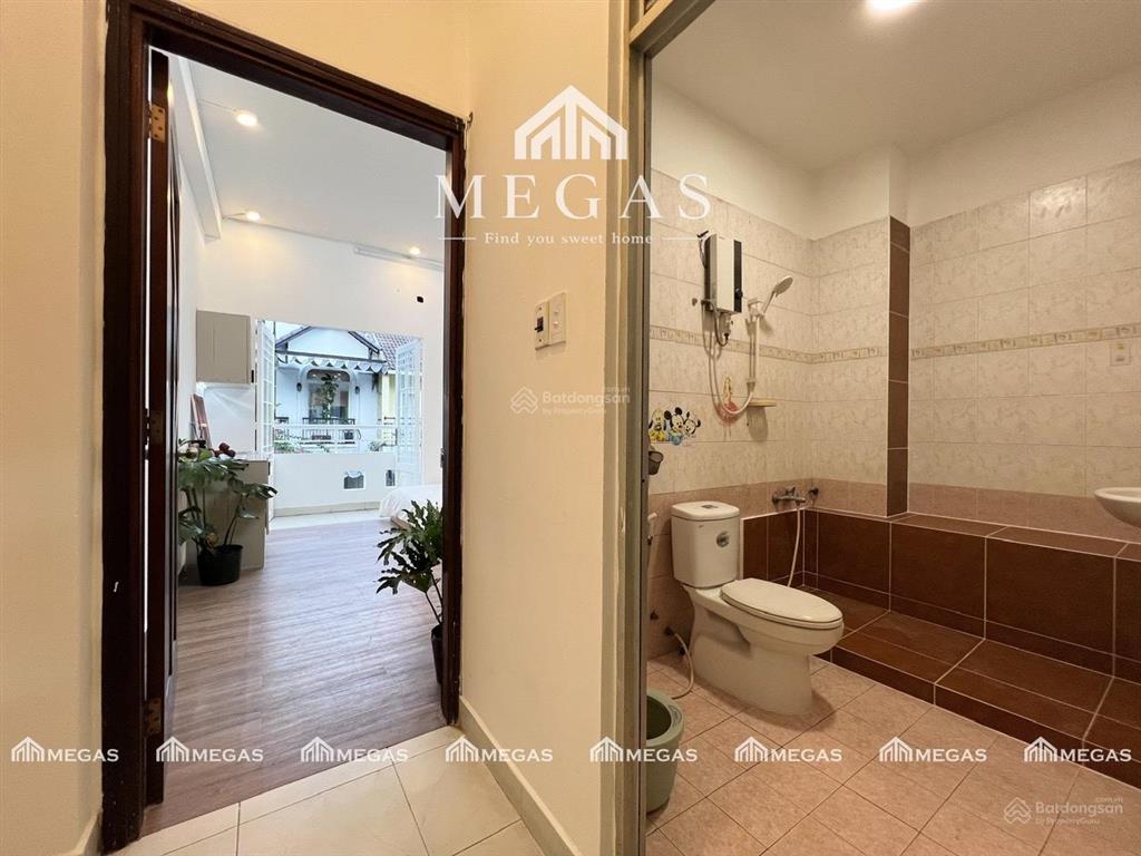 Studio ban công siêu thoáng, gần chợ bà chiểu
