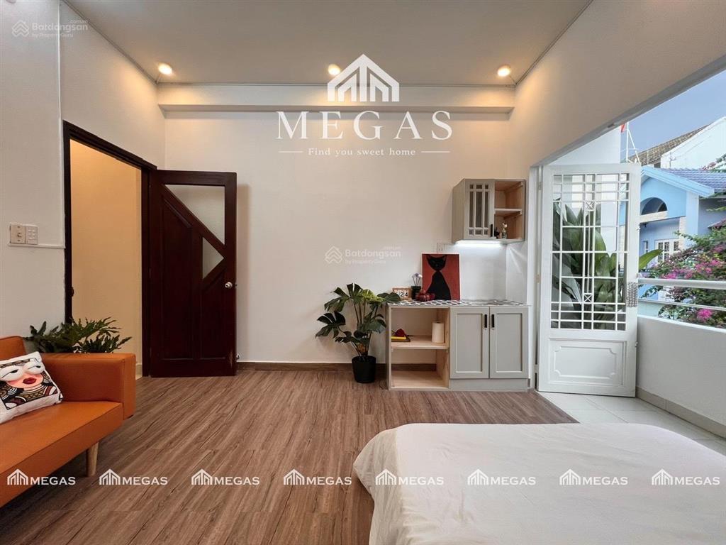 Studio ban công siêu thoáng, gần chợ bà chiểu