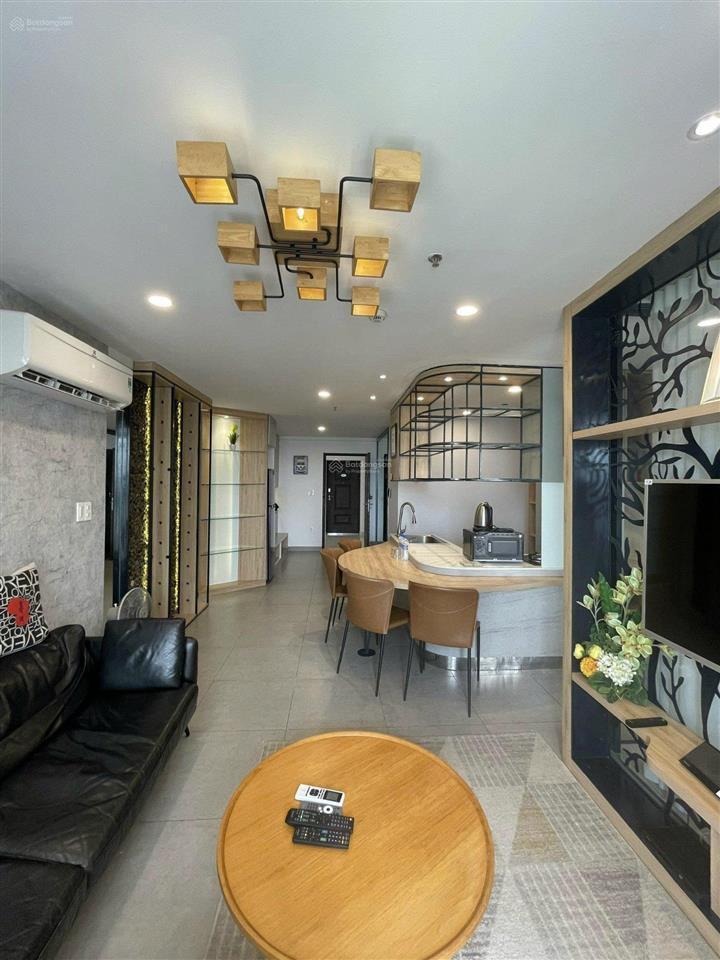 Hot deal! cho thuê 2pn scenic valley 1, phú mỹ hưng chỉ 18 triệu/tháng.