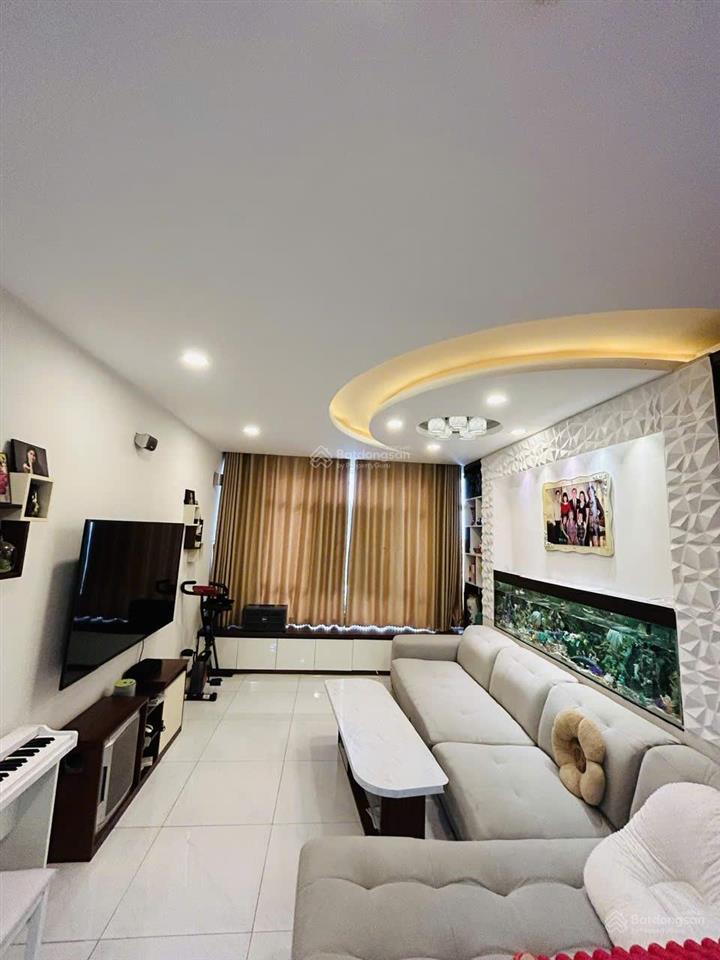 Bán căn hộ chánh hưng  giai việt, 3pn 146m2. full nội thất đẹp 7,4 tỷ all in.