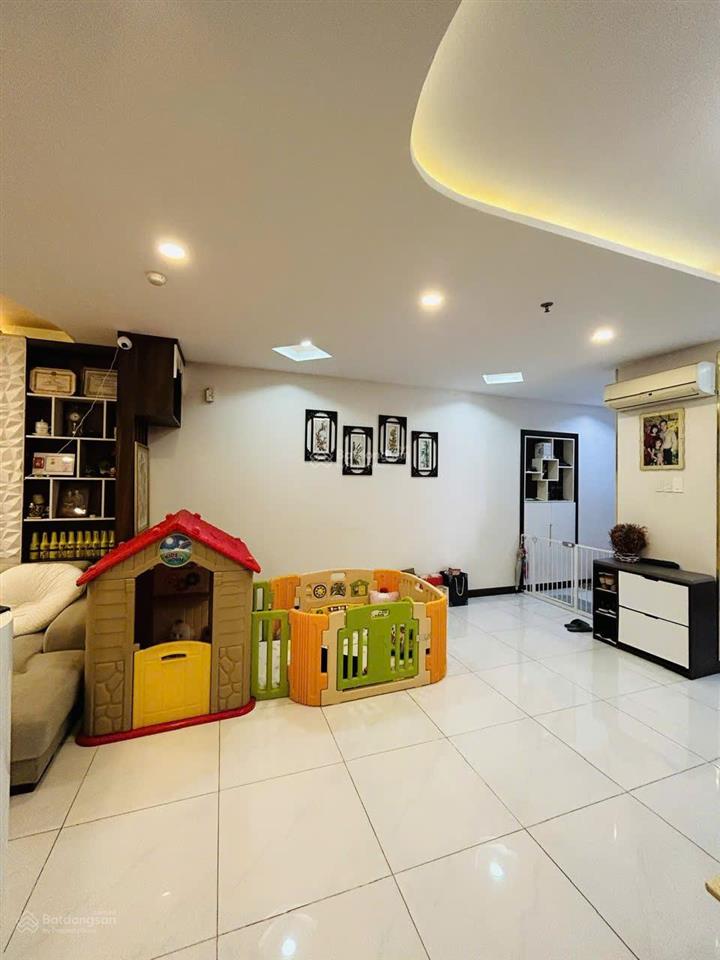 Bán căn hộ chánh hưng  giai việt, 3pn 146m2. full nội thất đẹp 7,4 tỷ all in.